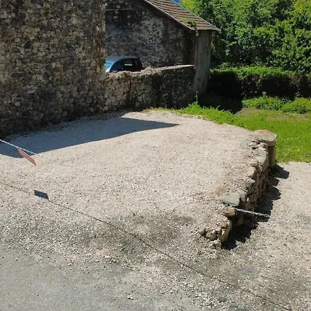 Maison 8 Personnes Avec Terrasse * Verdun (Ariege)